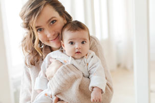 Is it possible to give birth naturally after a laser vision correction procedure?