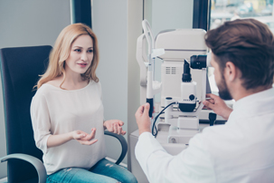 O co pytają pacjenci przy rejestracji na badanie kwalifikacyjne do laserowej korekcji wzroku oraz w trakcie badania?